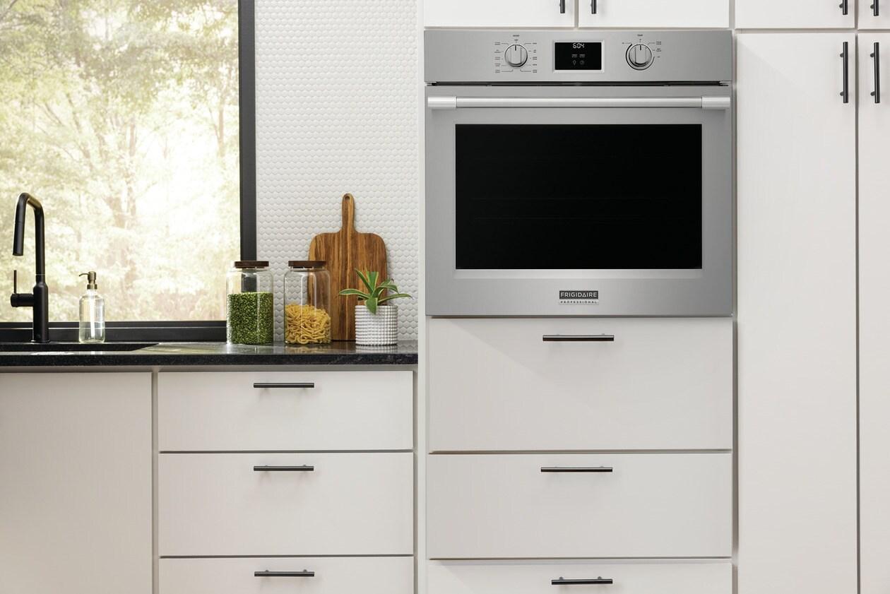 Frigidaire PCWS3080AF Frigidaire Professional 30" Single Wall Oven With Total Convection
