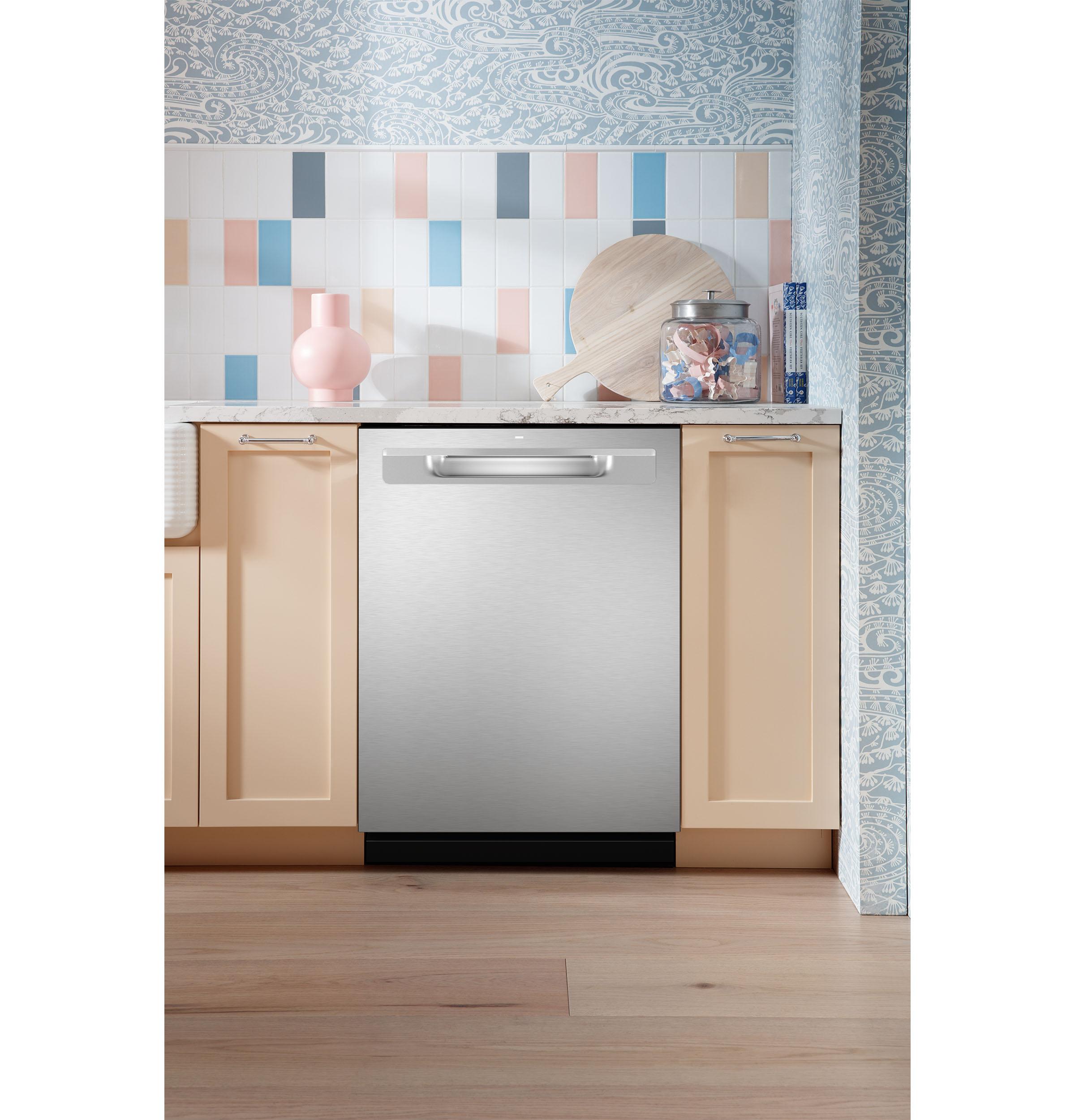 Ge Appliances GDP670SYVFS Ge® Fingerprint Resistant Top Control With Stainless Steel Interior Dishwasher With Sanitize Cycle