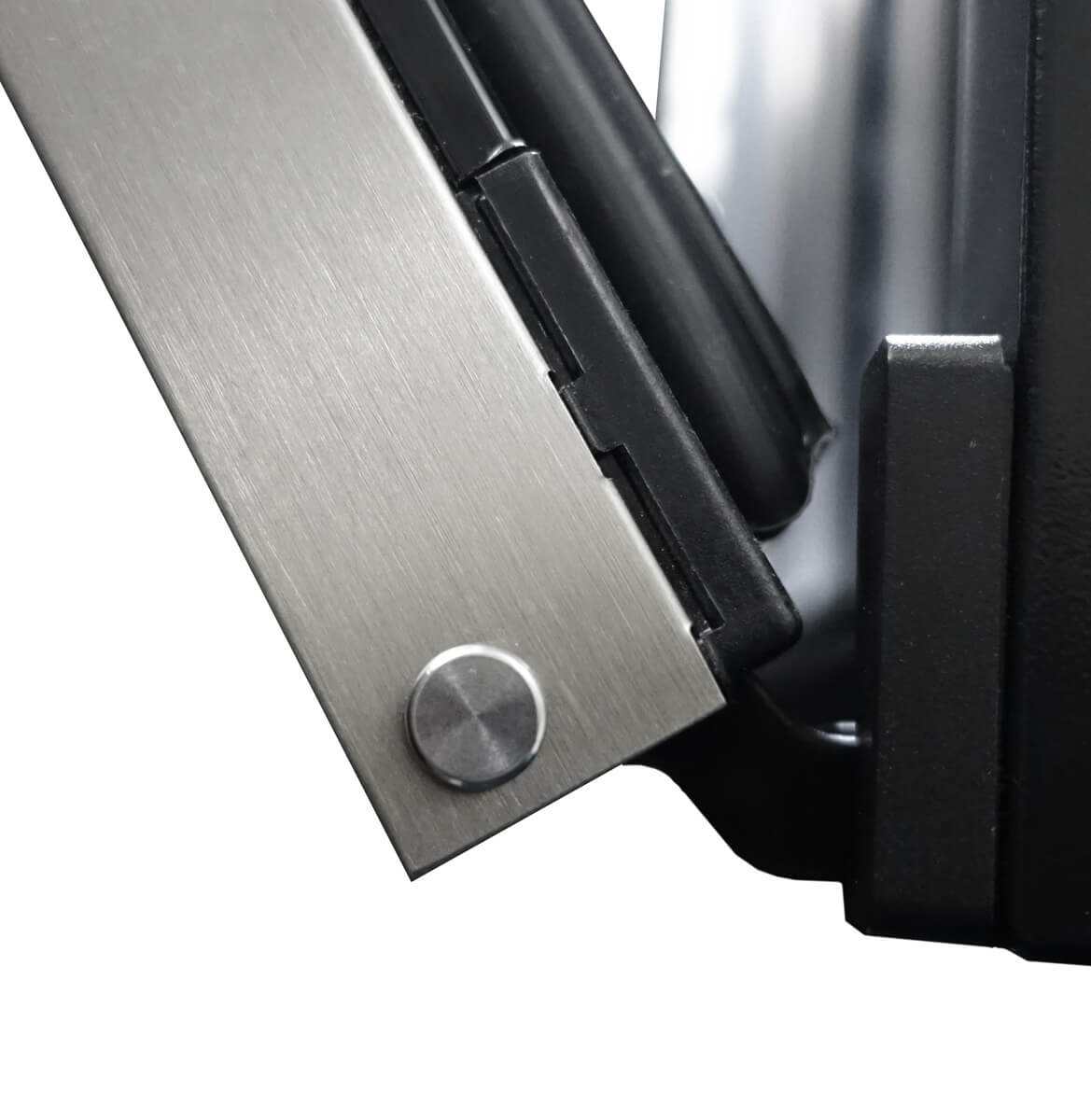 Silhouette SPRAR055D1SS Niagara - 5.5 Cu. Ft. Beverage Center