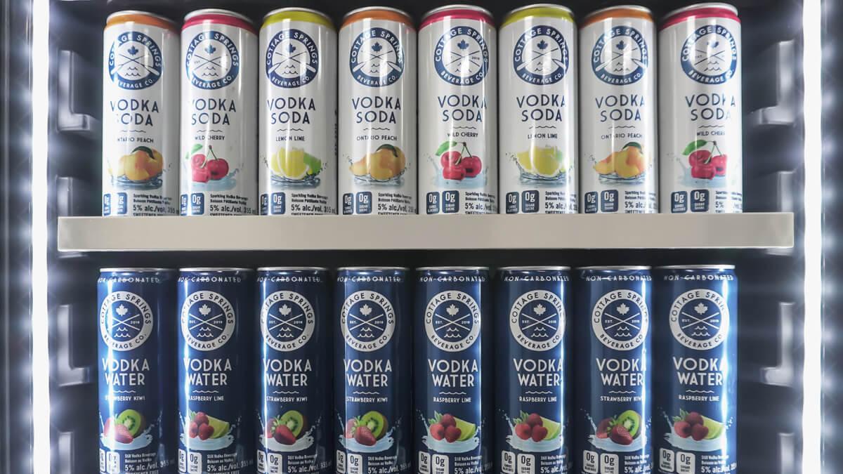 Silhouette SPRAR055D1SS Niagara - 5.5 Cu. Ft. Beverage Center