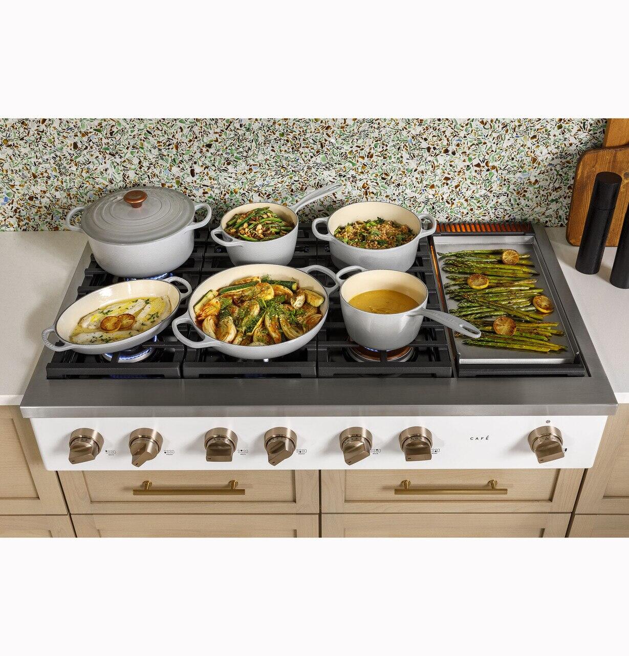 Cafe CGU486P2TS1 Café&#8482; 48" Commercial-Style Gas Rangetop With 6 Burners And Integrated Griddle (Natural Gas)