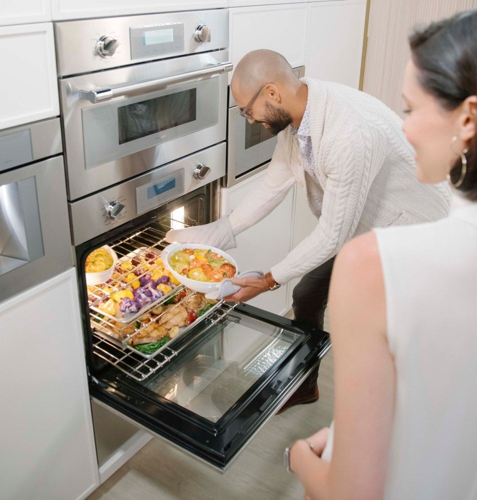 Thermador POM301W 30-Inch Professional Combination Wall Oven