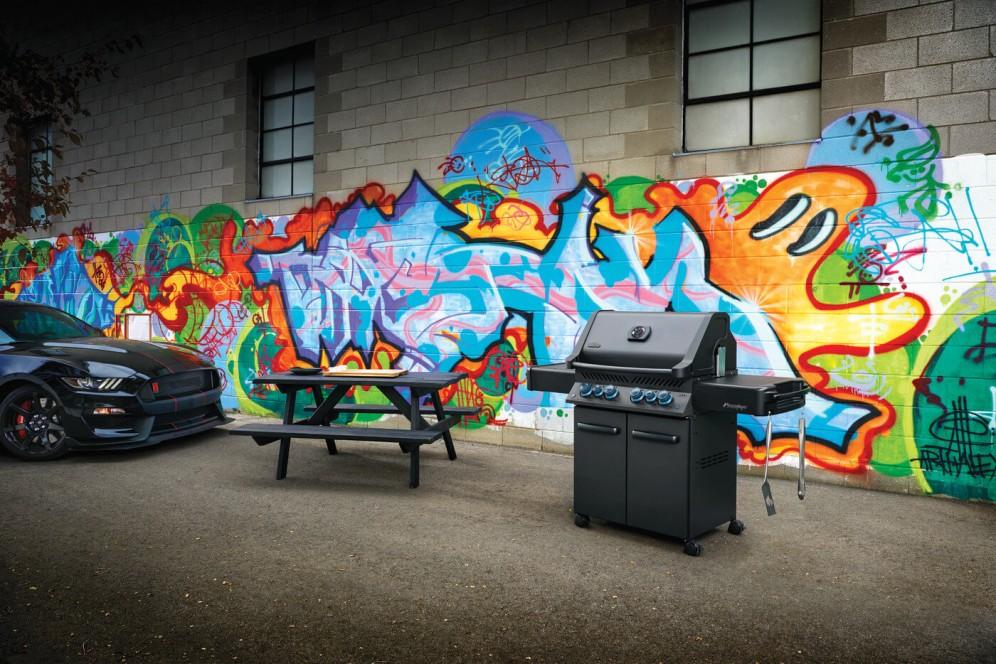 Napoleon Bbq P500RSIBPK3PHM Phantom Prestige 500 Rsib With Infrared Side And Rear Burners , Propane, Matte/Matt Black