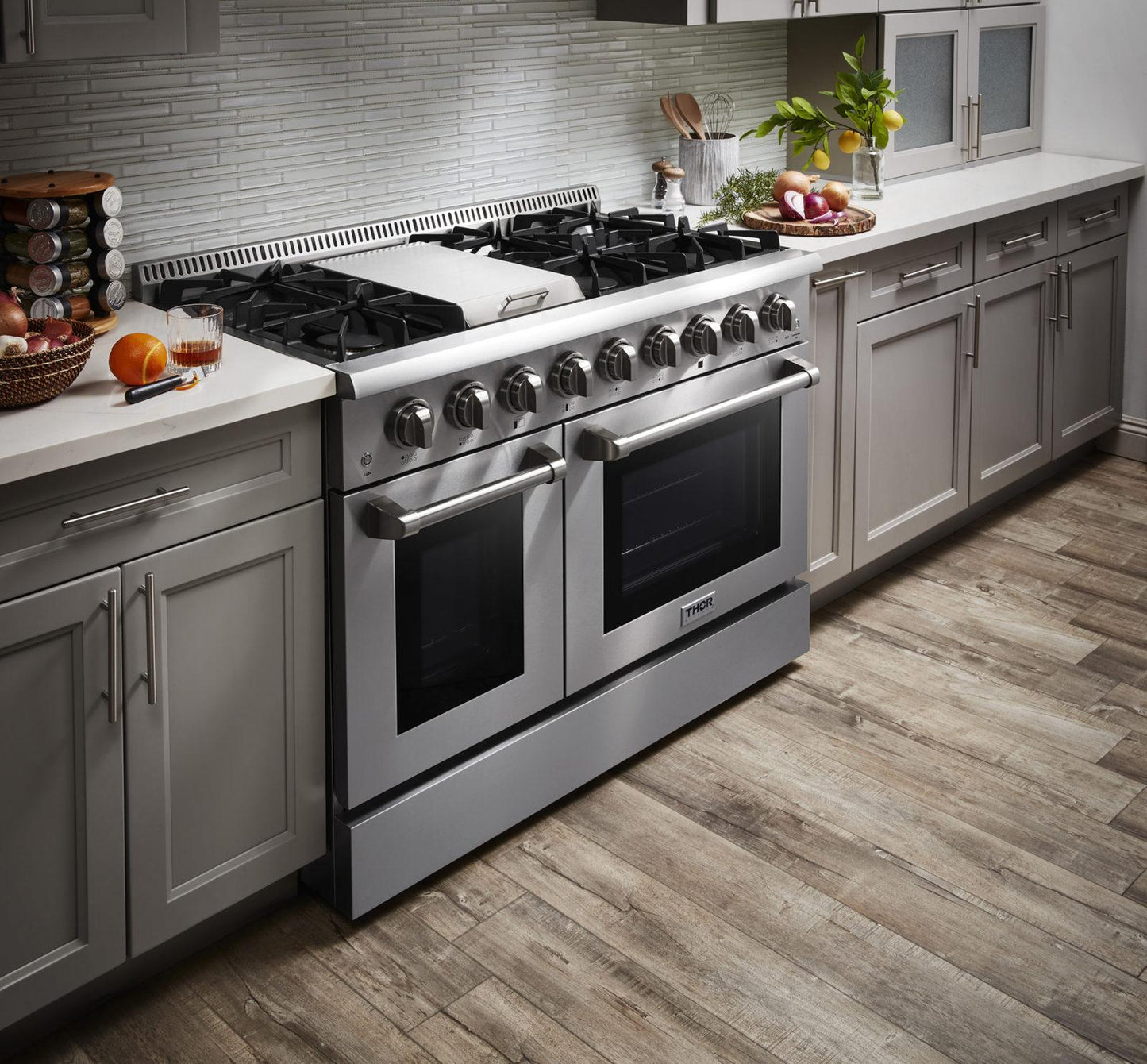 Thor Kitchen HRG4808ULP 48 Inch 6 Burner Professional Gas Range (Video Demo) - Liquid Propane