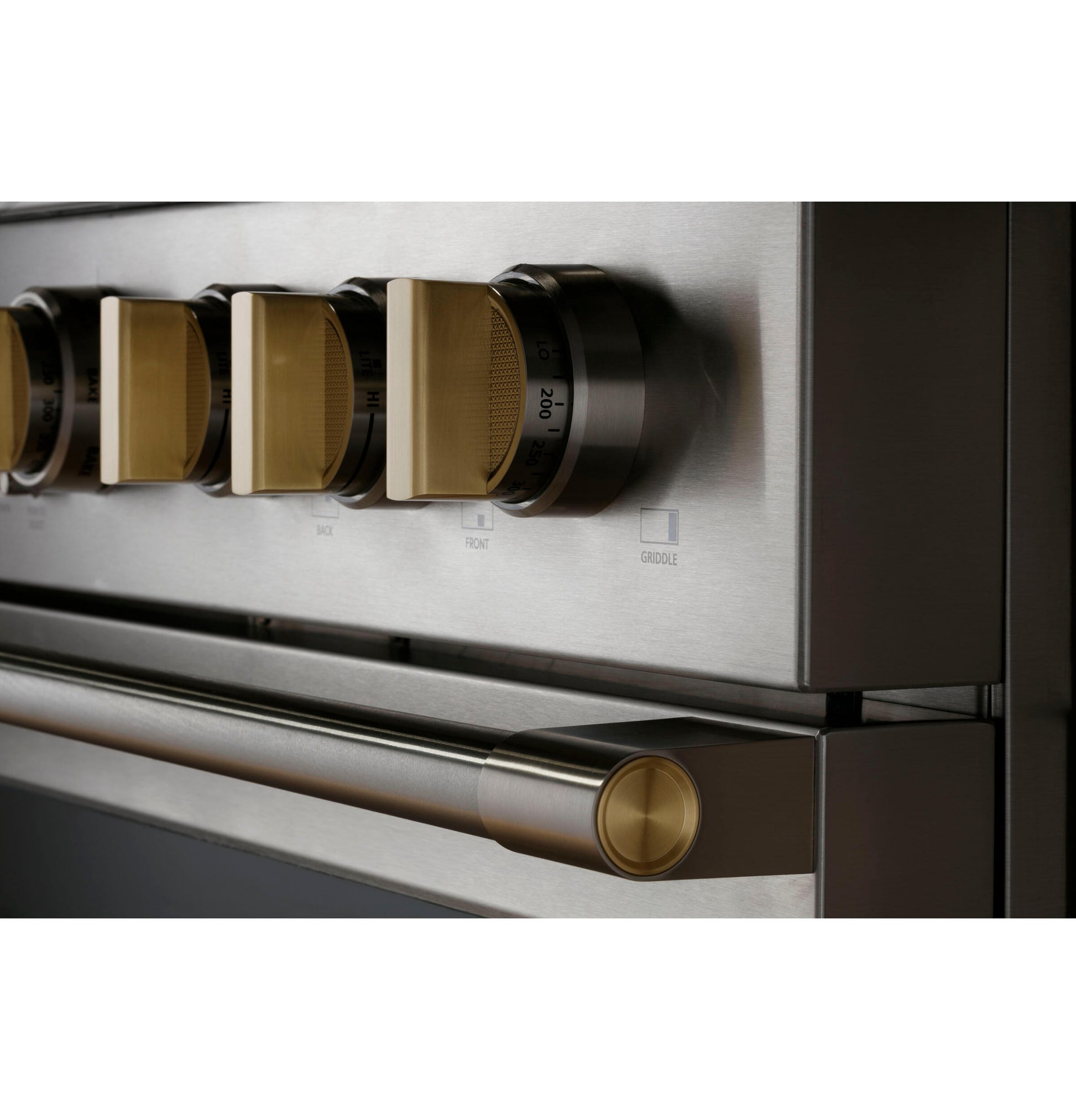 Monogram ZDP364NDTSS Monogram 36" Dual-Fuel Professional Range With 4 Burners And Griddle (Natural Gas)