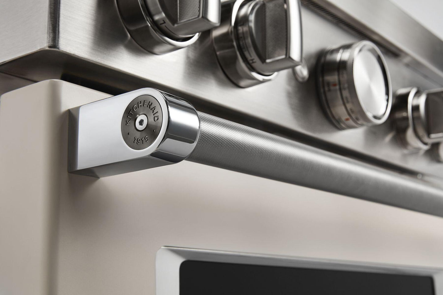 Kitchenaid W11368841BO Kitchenaid® Commercial-Style Range Handle Medallion Kit - Black