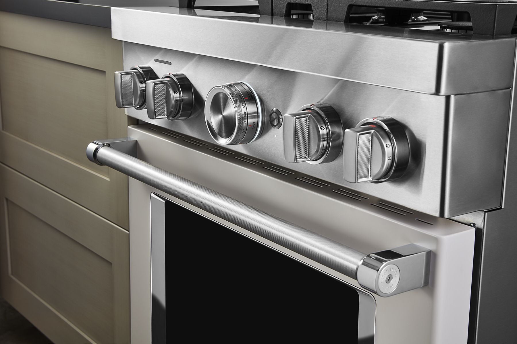 Kitchenaid KFGC500JMH Kitchenaid® 30'' Smart Commercial-Style Gas Range With 4 Burners - Milkshake