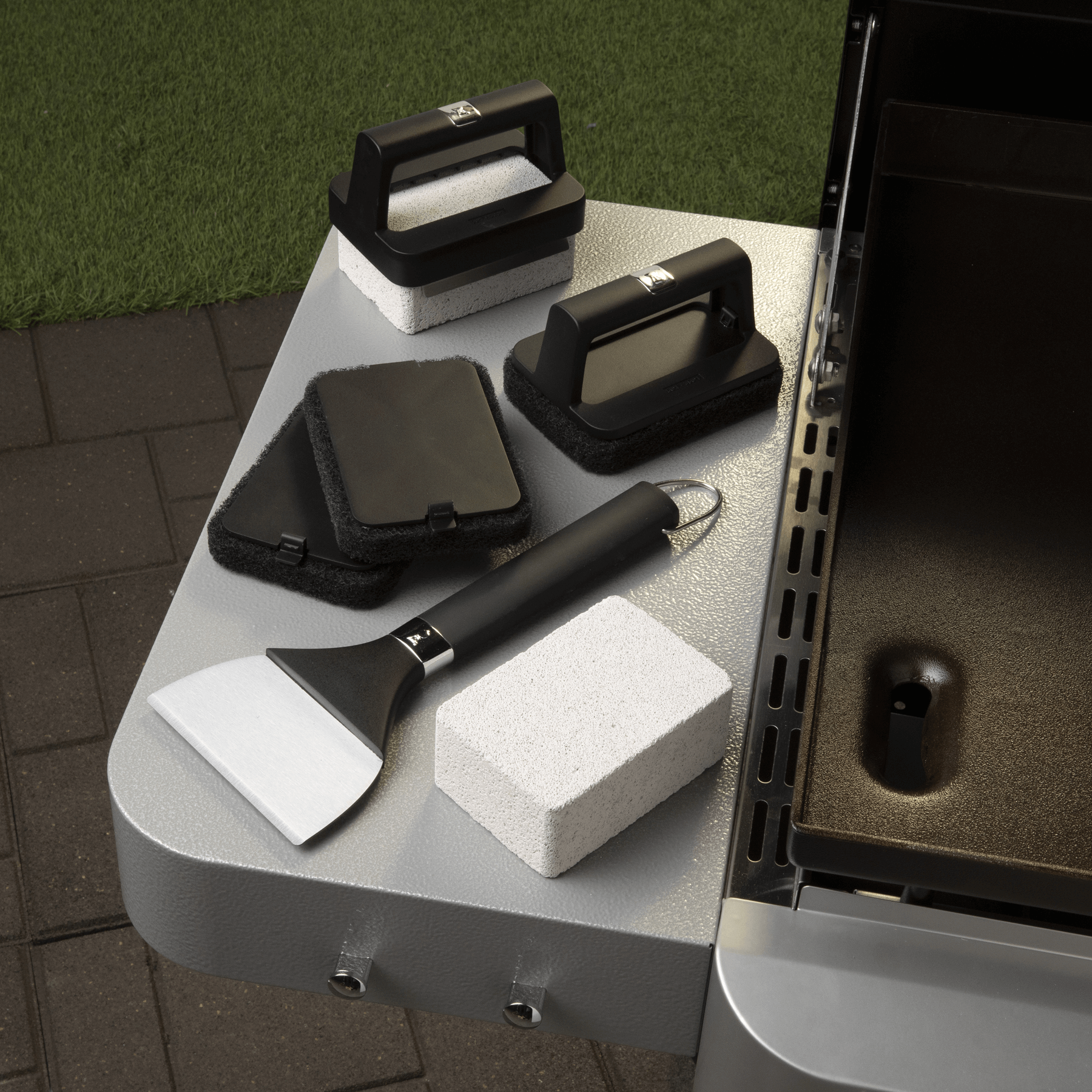 Weber 3400021 8-Pc. Griddle Cleaning Kit