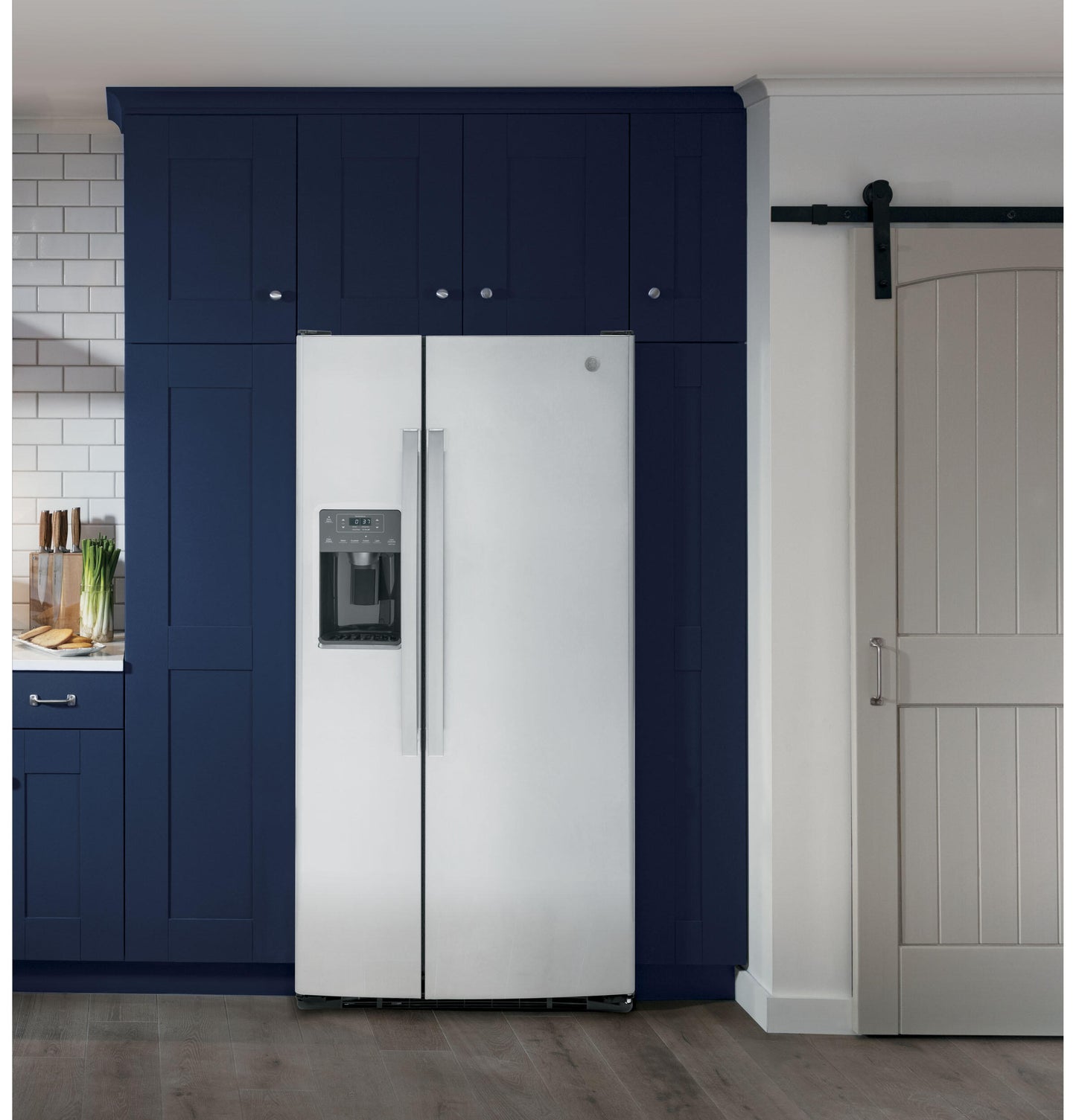 Ge Appliances GSS23GYPFS Ge® 23.0 Cu. Ft. Side-By-Side Refrigerator