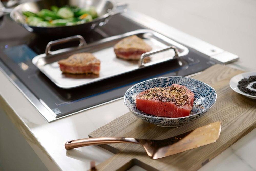 Thermador CIT36XWBB 36-Inch Masterpiece® Freedom® Induction Cooktop, Frameless