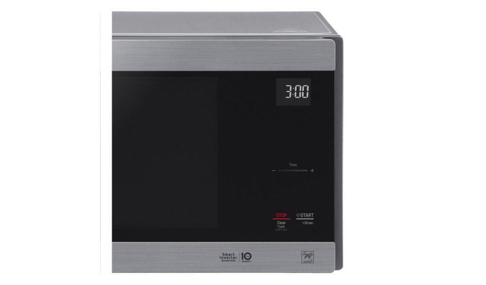 Lg LMC1575ST 1.5 Cu. Ft. Neochef™ Countertop Microwave With Smart Inverter And Easyclean®