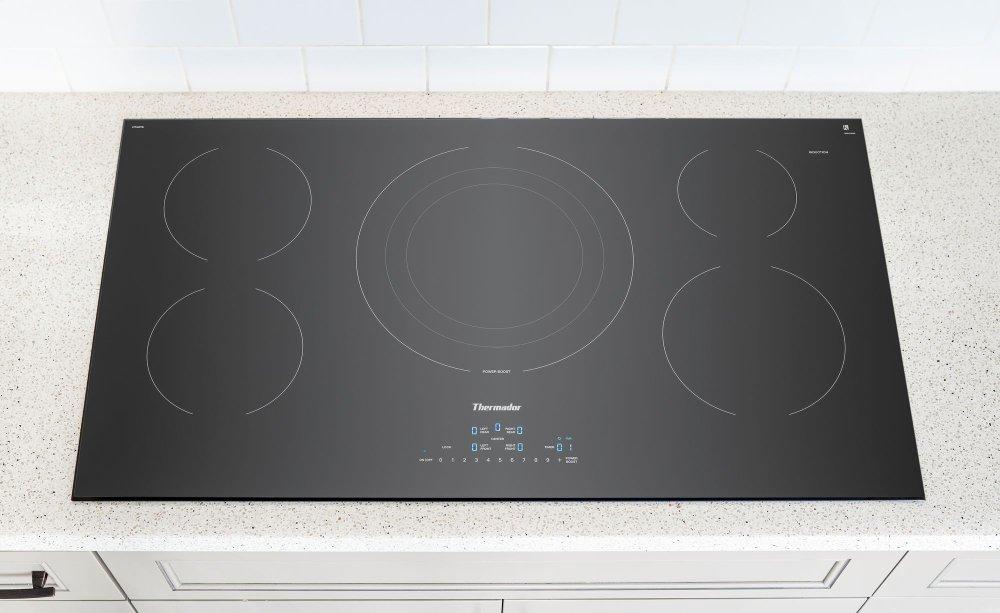 Thermador CIT365YB Induction Cooktop 36'' Black, Surface Mount Without Frame Cit365Yb