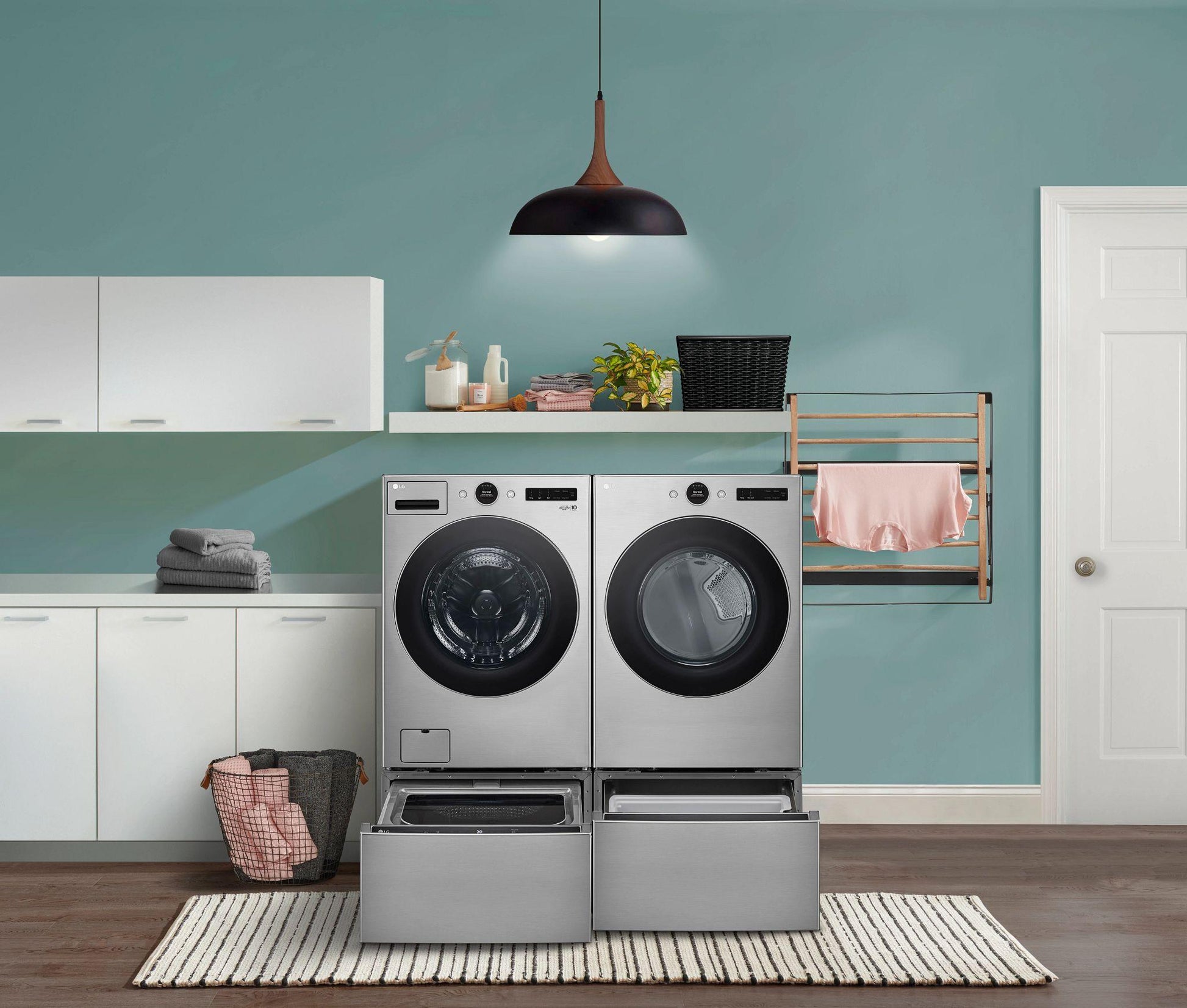 LG WM5700HVA Front Load Washer