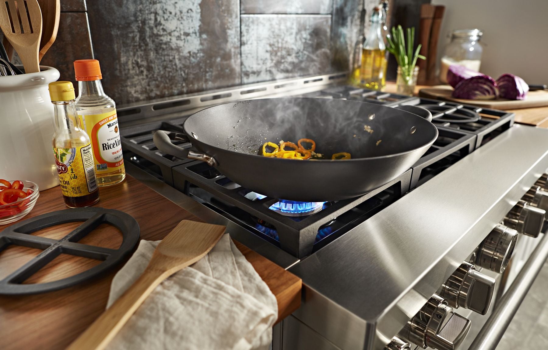 Kitchenaid KFGC506JPA Kitchenaid® 36'' Smart Commercial-Style Gas Range With 6 Burners - Passion Red