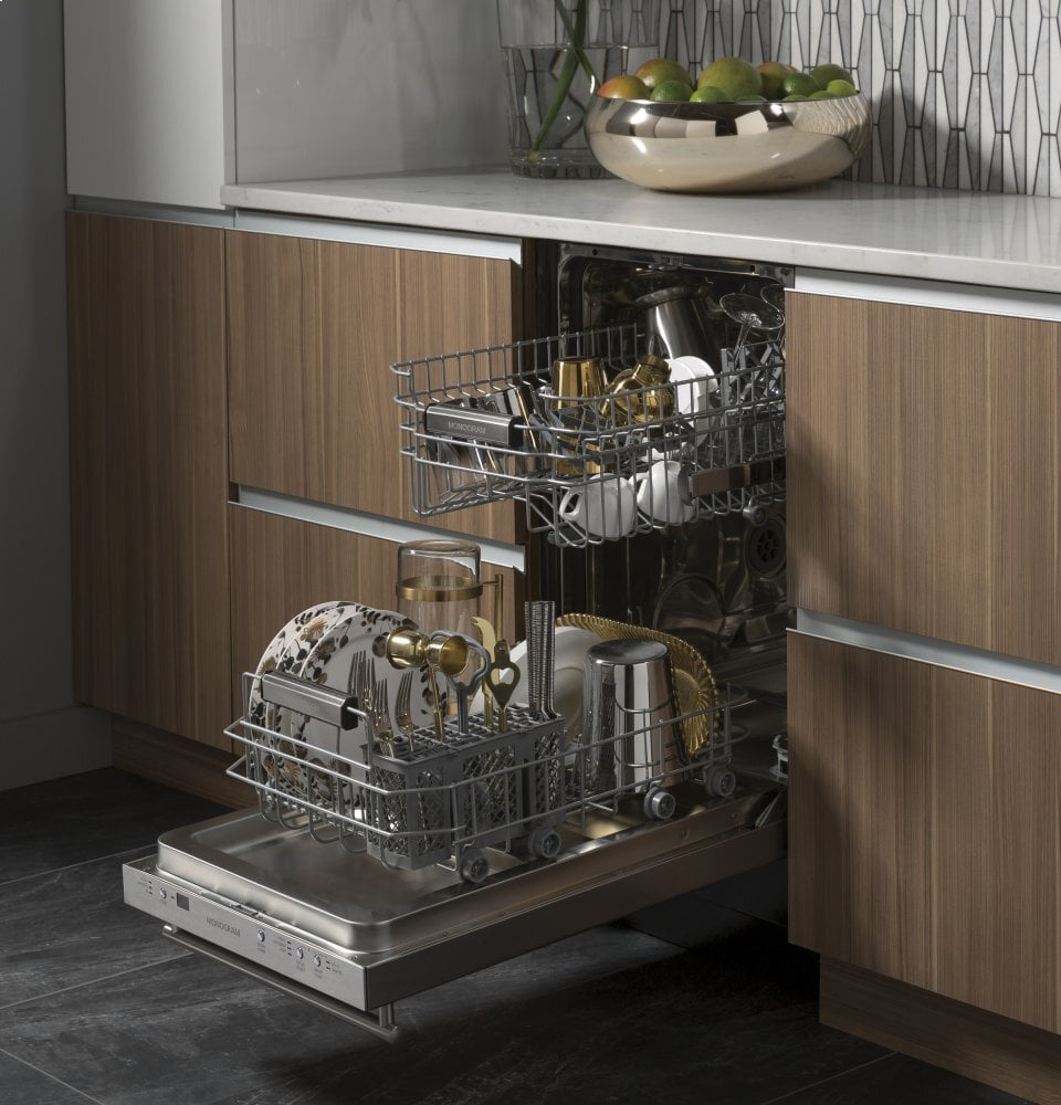 Monogram ZDT165SILII Monogram 18" Dishwasher