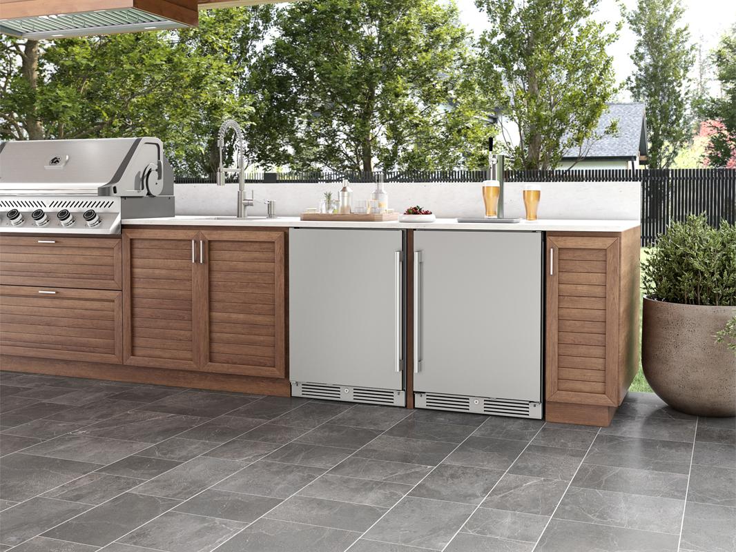 Zephyr PRR24C01ASOD 24" Outdoor Refrigerator