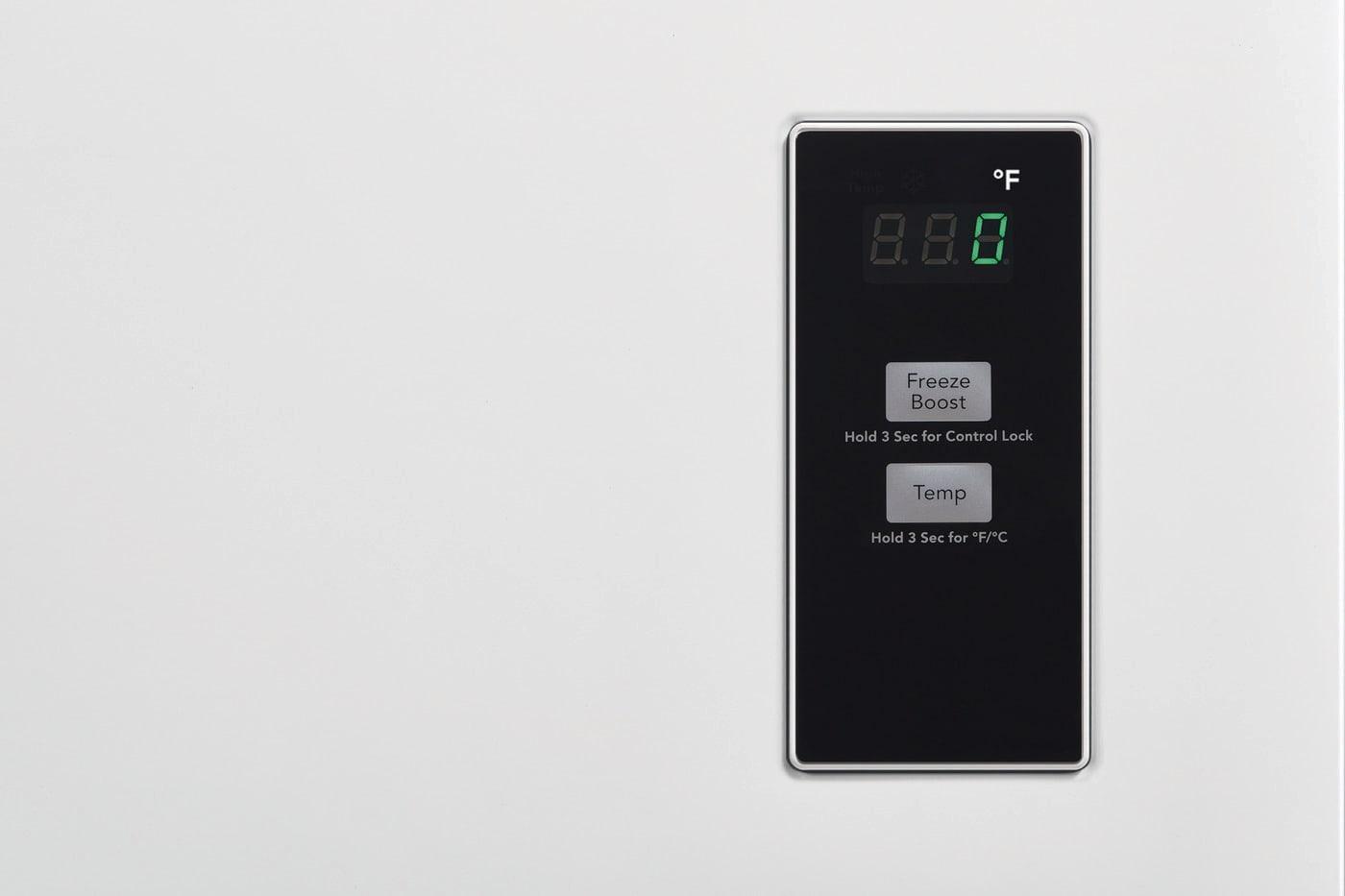 Frigidaire FFCL2542AW Frigidaire 24.8 Cu. Ft. Chest Freezer