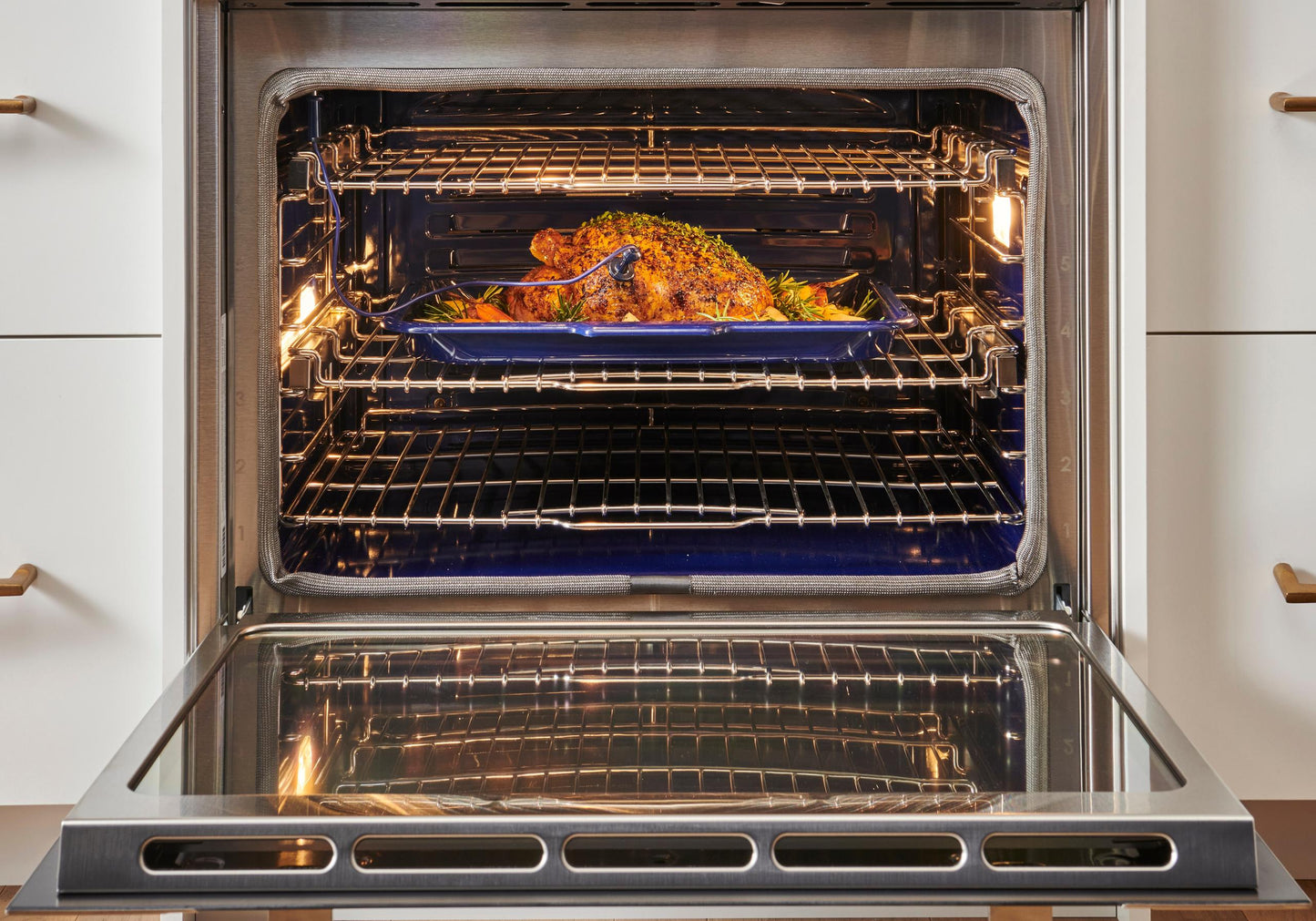 Wolf SO3050TMST 30" M Series Transitional Built-In Single Oven