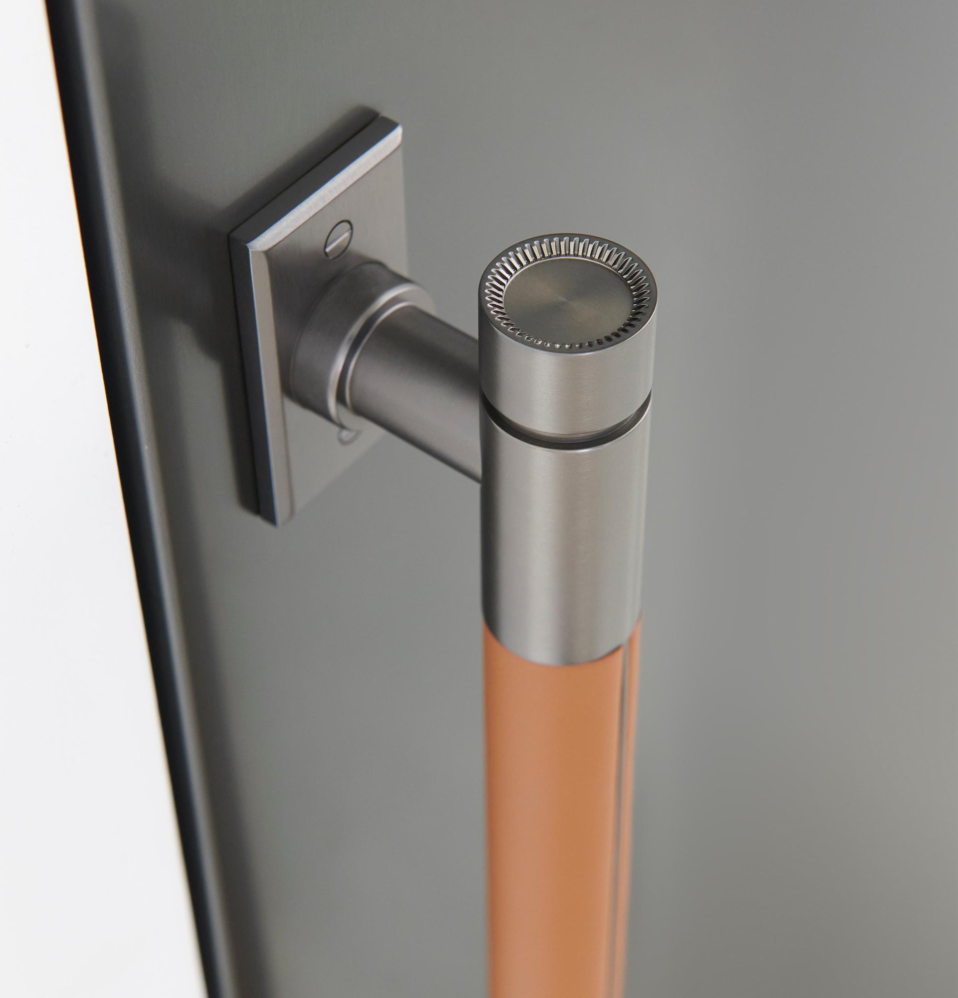 Monogram ZKSP1H1TVT1 Monogram Column Handle Kit Titanium Designer Collection