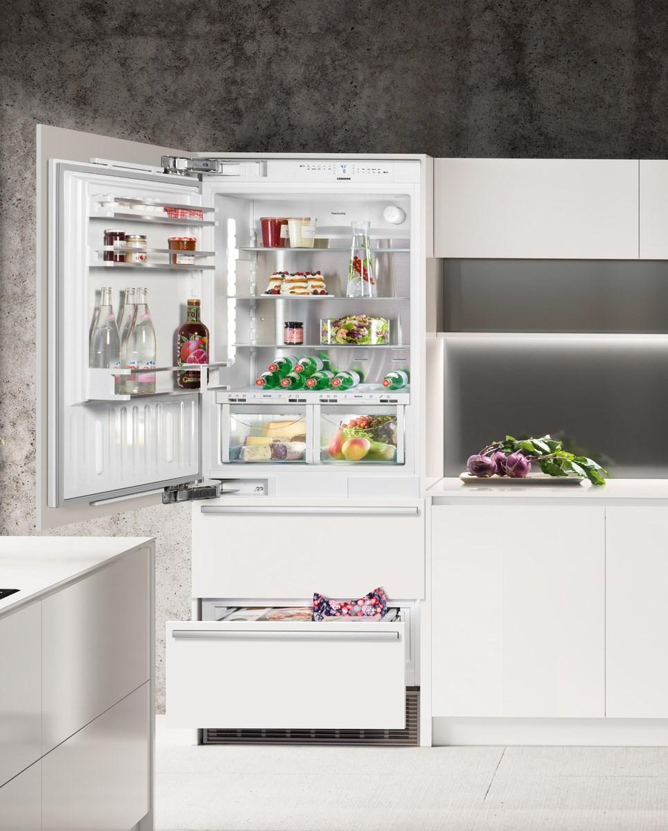 Liebherr HCB1591 Combined Refrigerator-Freezer With Biofresh And Nofrost For Integrated Use