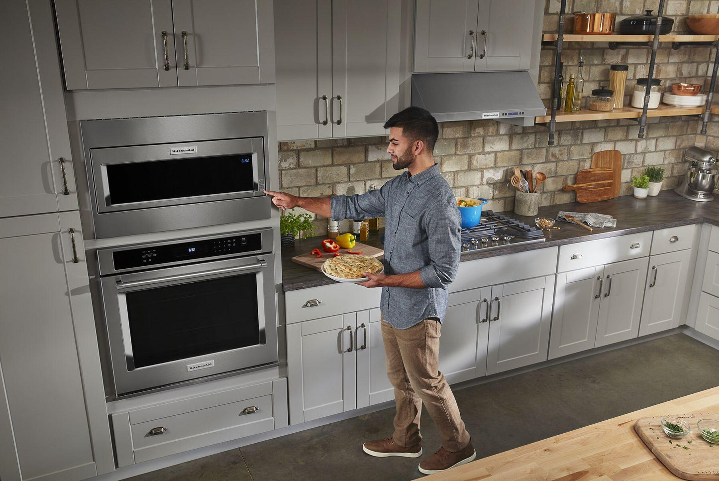 Kitchenaid KMBT5511KSS 1000 Watt Built-In Low Profile Microwave With Standard Trim Kit - Stainless Steel