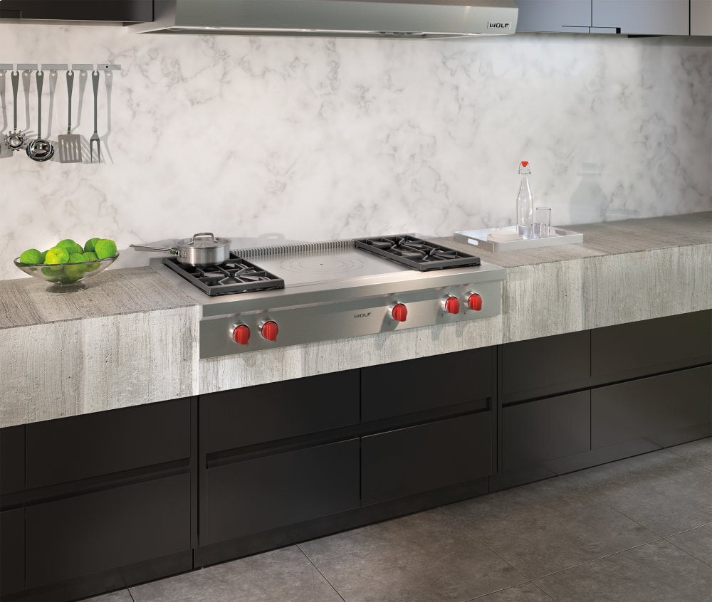 Wolf SRT484F 48" Sealed Burner Rangetop - 4 Burners And French Top