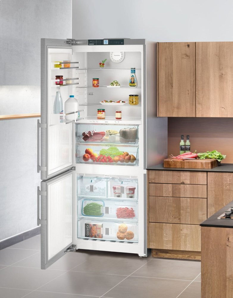 Liebherr CBS1661 30" Fridge-Freezer With Biofresh And Nofrost