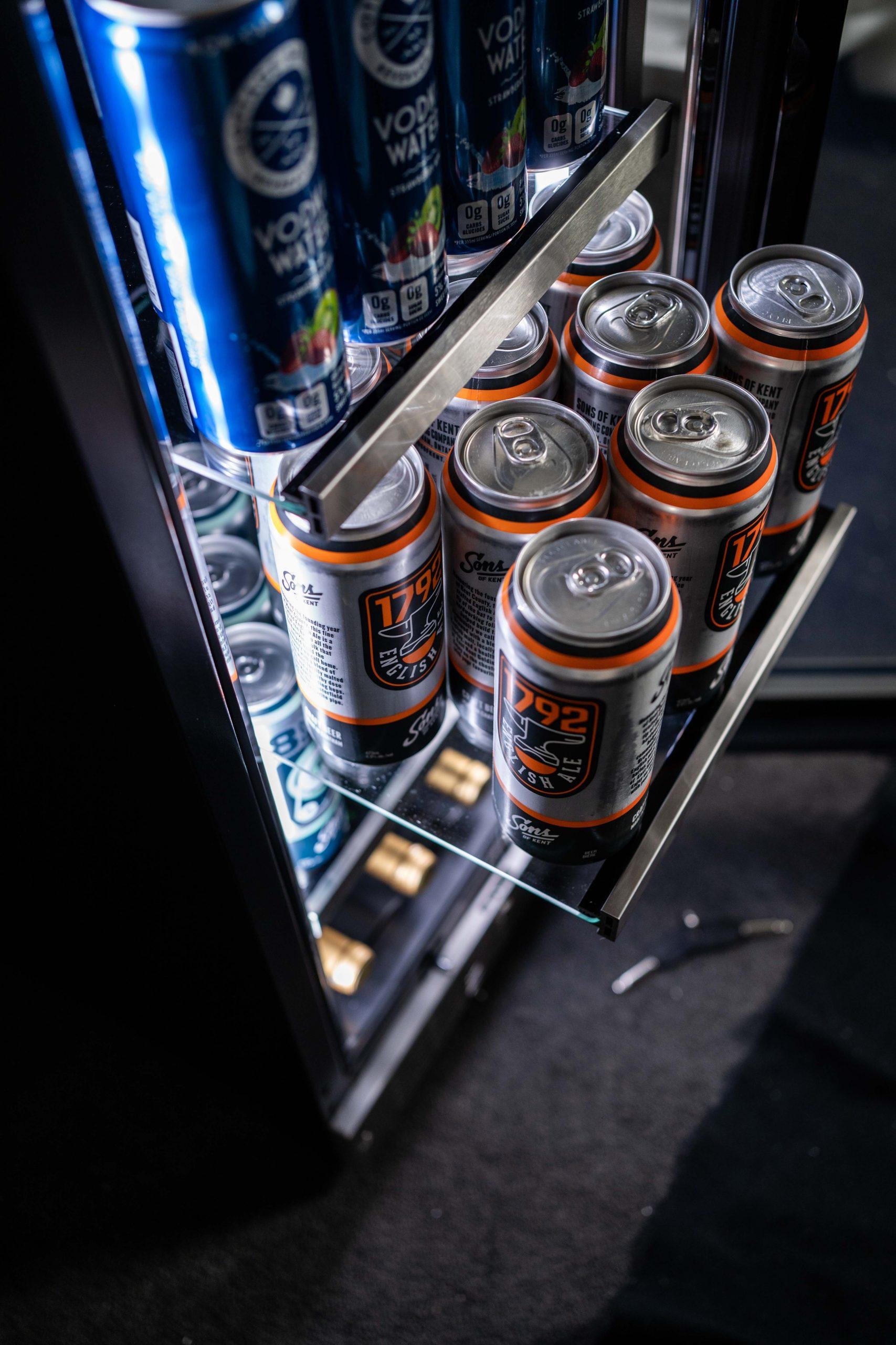 Silhouette SPRBC031D1SS Silhouette - 3.1 Cu. Ft. Built-In Under Counter Beverage Center