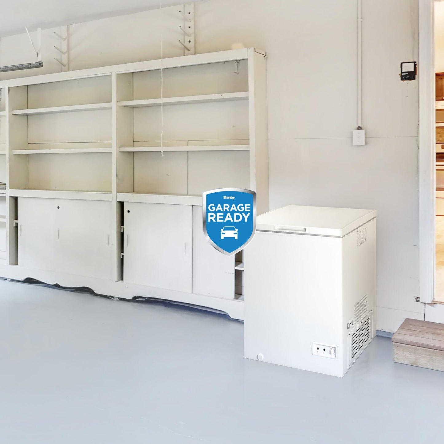 Danby DCF050A5WDB Danby 5.0 Cu. Ft. Square Model Chest Freezer Doe