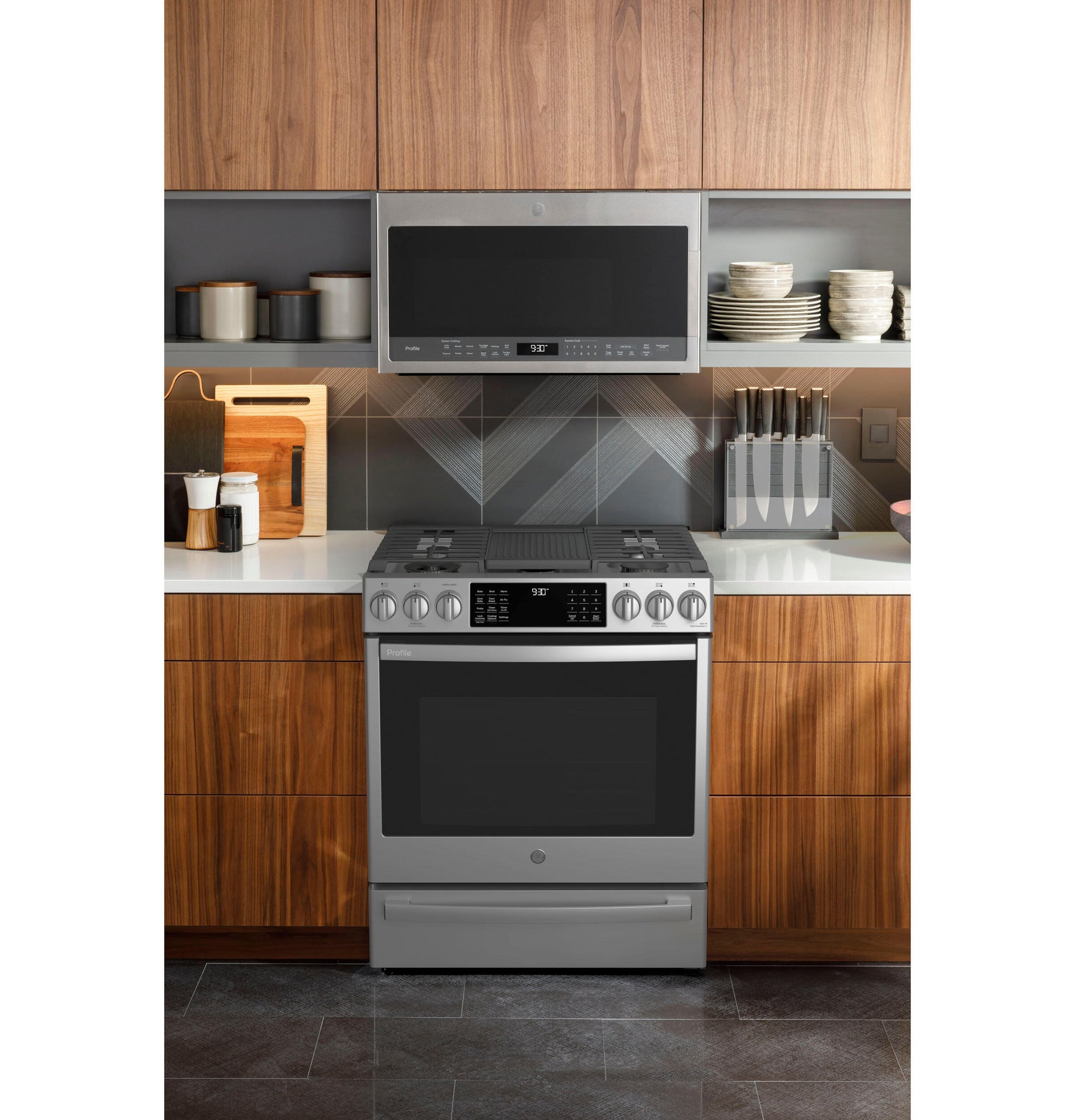 Ge Appliances P2S930YPFS Ge Profile™ 30" Smart Dual Fuel Slide-In Front-Control Fingerprint Resistant Range