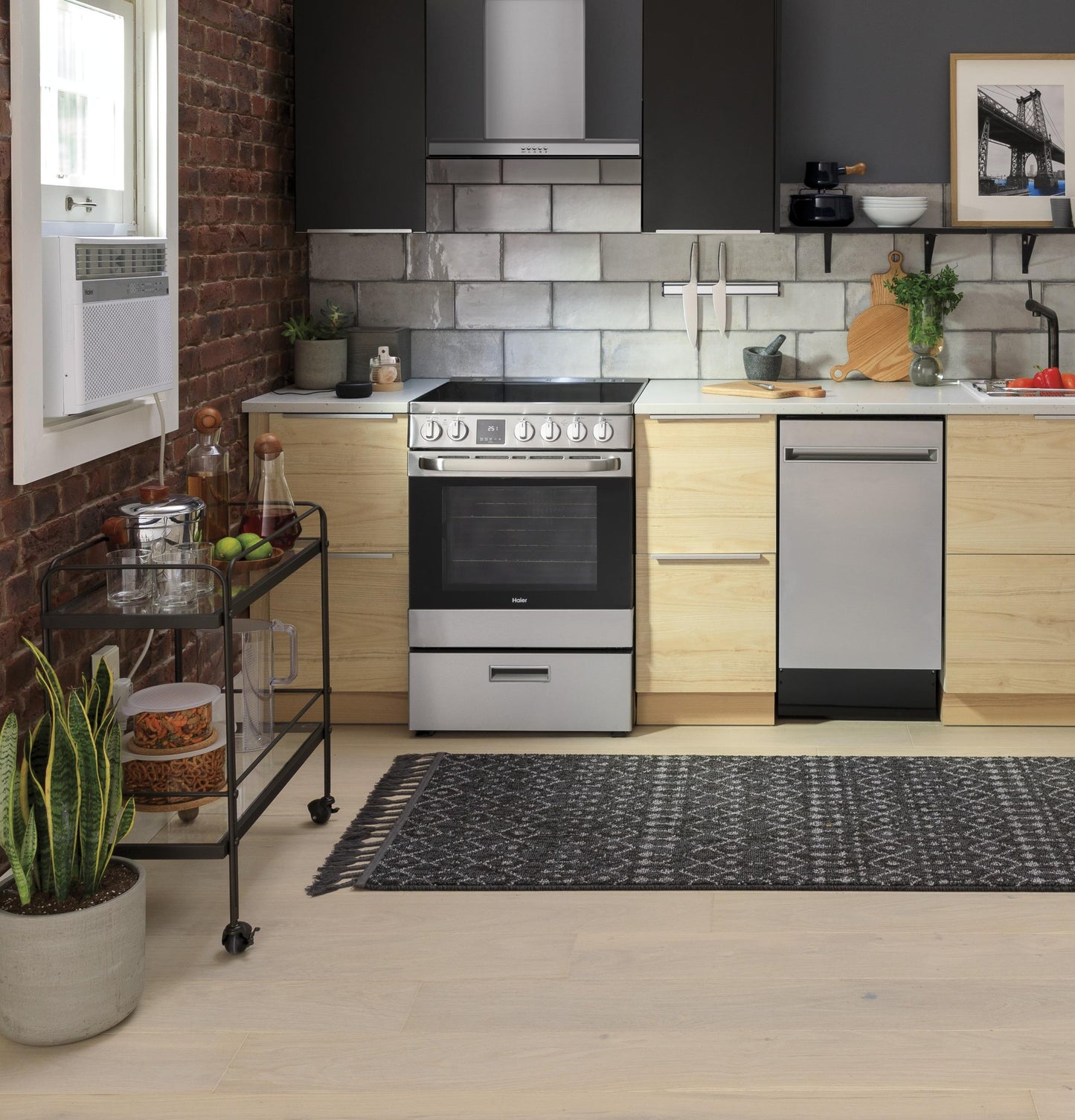 Ge Appliances UVW7241SNSS 24" Chimney Vent With Tempered Glass