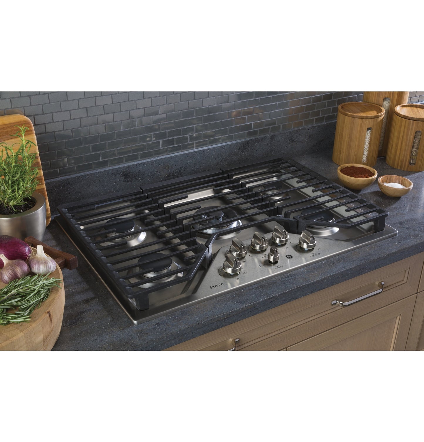 Ge Appliances PGP9030SLSS Ge Profile™ 30" Built-In Tri-Ring Gas Cooktop With 5 Burners And Included Extra-Large Integrated Griddle