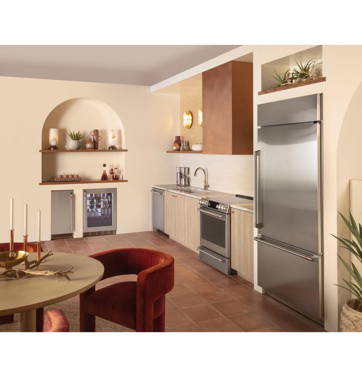 Cafe CHS90XP2MS1 Café™ 30" Smart Slide-In, Front-Control, Induction And Convection Range With In-Oven Camera