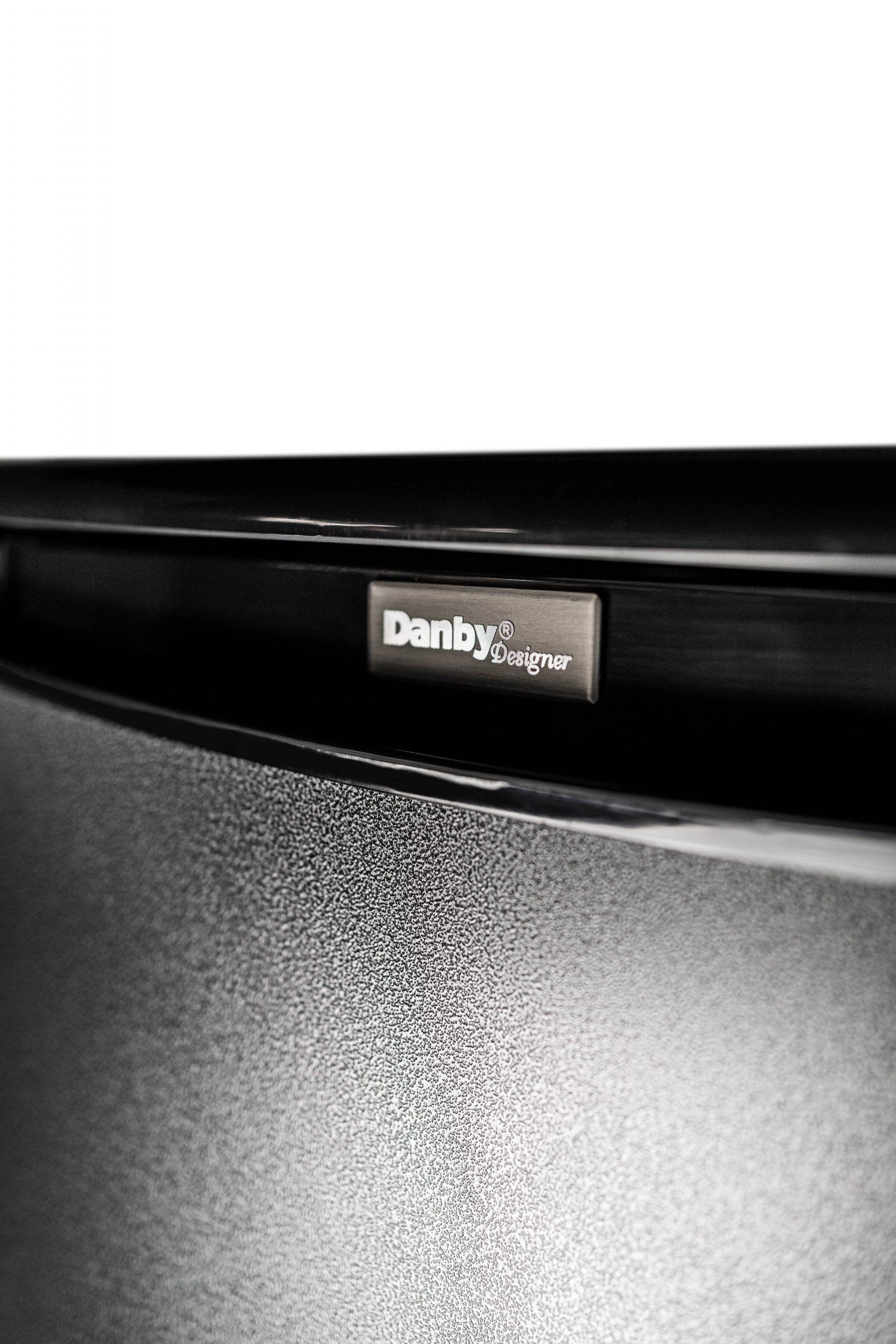 Danby DUFM085A4TDD Danby Designer 8.5 Cu Ft Upright Freezer In Slate Black