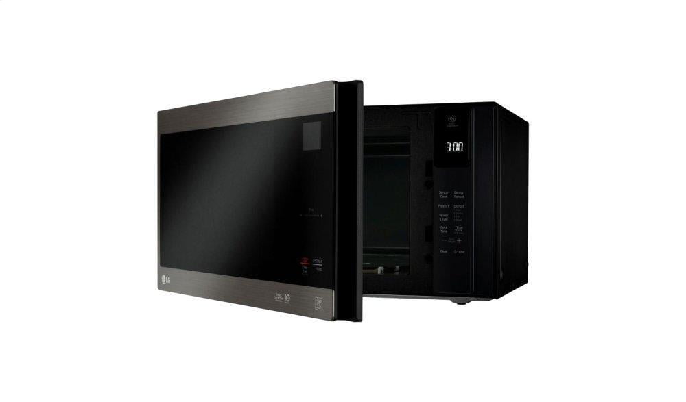 Lg LMC1575BD Lg Black Stainless Steel Series 1.5 Cu. Ft. Neochef™ Countertop Microwave With Smart Inverter And Easyclean®