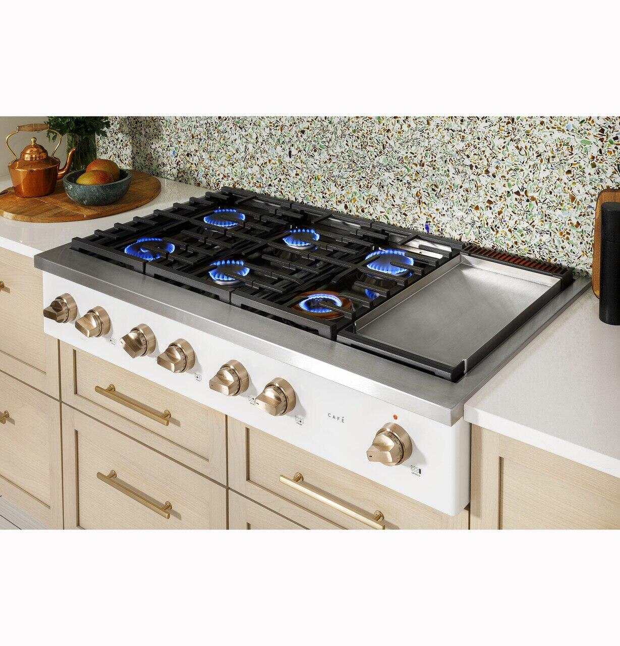Cafe CGU486P4TW2 Café&#8482; 48" Commercial-Style Gas Rangetop With 6 Burners And Integrated Griddle (Natural Gas)