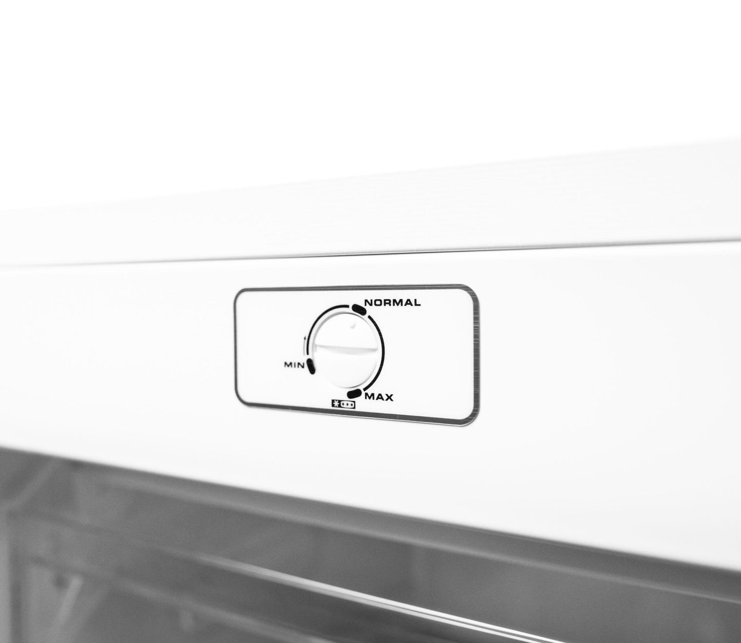 Danby DUFM060B2WDB Danby 6.0 Cu. Ft. Upright Freezer In White