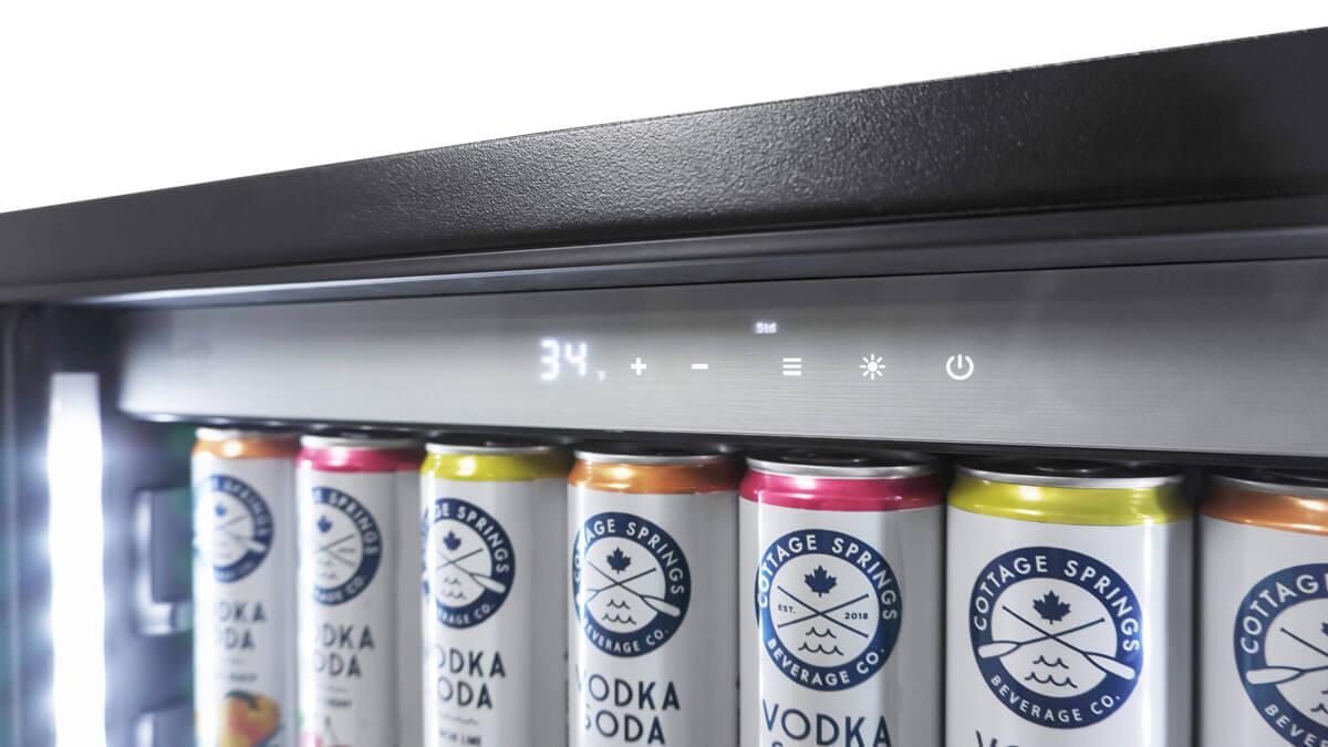 Silhouette SPRAR055D1SS Niagara - 5.5 Cu. Ft. Beverage Center