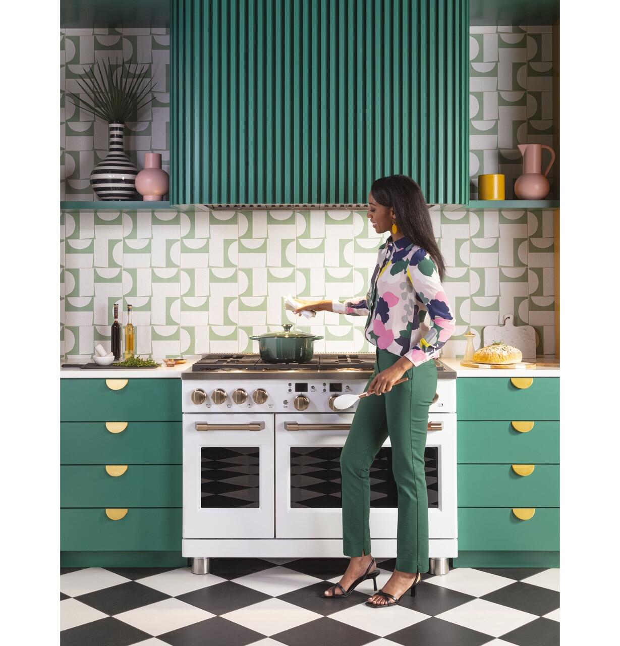 Cafe C2Y486P4TW2 Café™ 48" Smart Dual-Fuel Commercial-Style Range With 6 Burners And Griddle (Natural Gas)