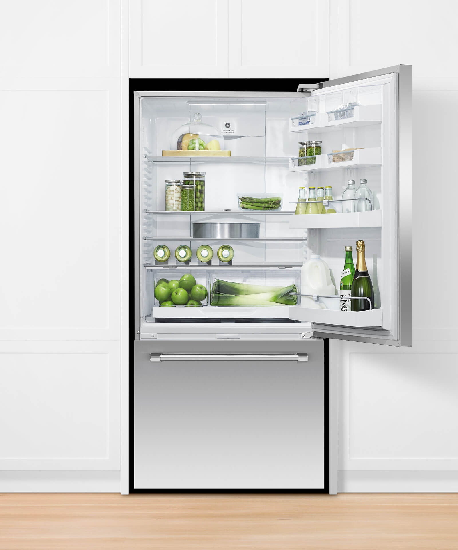Fisher & Paykel RF170WRKUX6 Freestanding Refrigerator Freezer, 32", 17.1 Cu Ft, Ice & Water