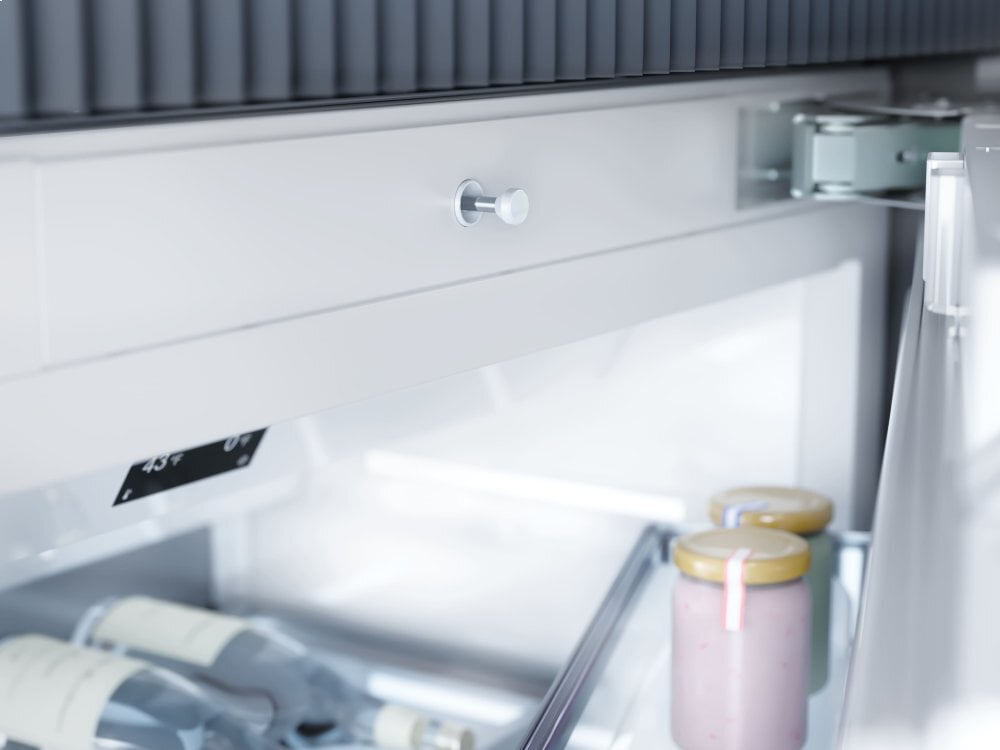 Miele F2461VI F 2461 Vi - Mastercool™ Freezer Integrated Icemaker Features Separate Water And Ice Dispensers.