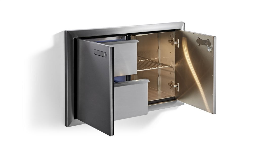 Lynx LPA364 36" Sealed Pantry