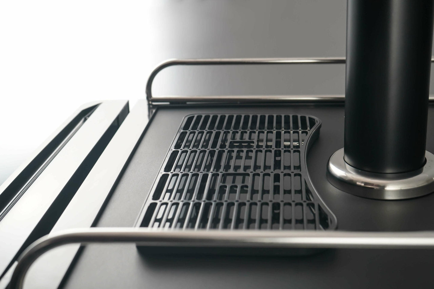 Danby DKC054A9SLDB Danby 5.4 Cu. Ft. Kegerator