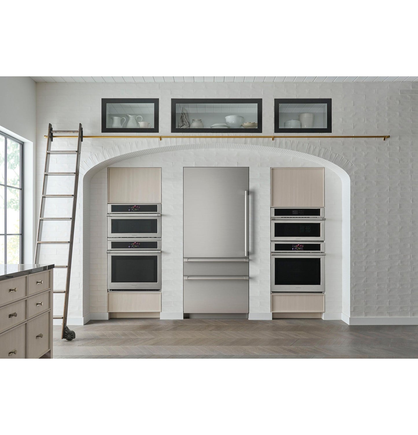 Monogram ZIC363IPVRH Monogram 36" Integrated Bottom-Freezer Refrigerator