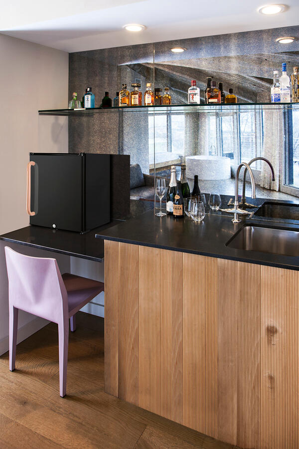 Summit MB12BTBC Compact Minibar