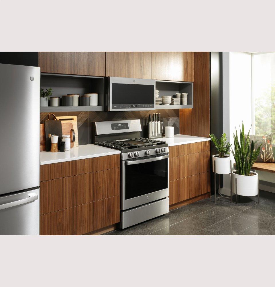 Ge Appliances PGB935BPTS Ge Profile&#8482; Smart 30" Free-Standing Self Clean Gas Range With No Preheat Air Fry