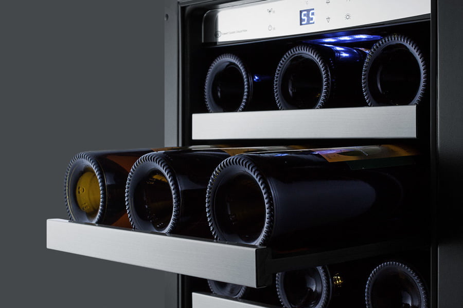 Summit CL151WBVCSS 15" Wide Built-In Wine/Beverage Center