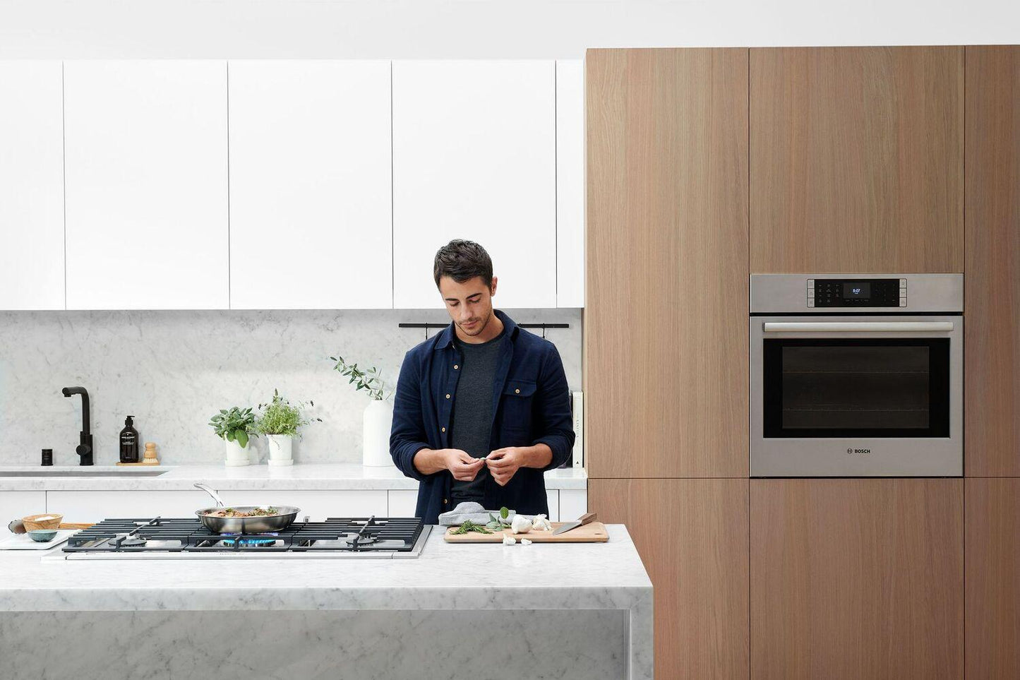 Bosch HBLP454UC Benchmark® Single Wall Oven 30'' Stainless Steel Hblp454Uc