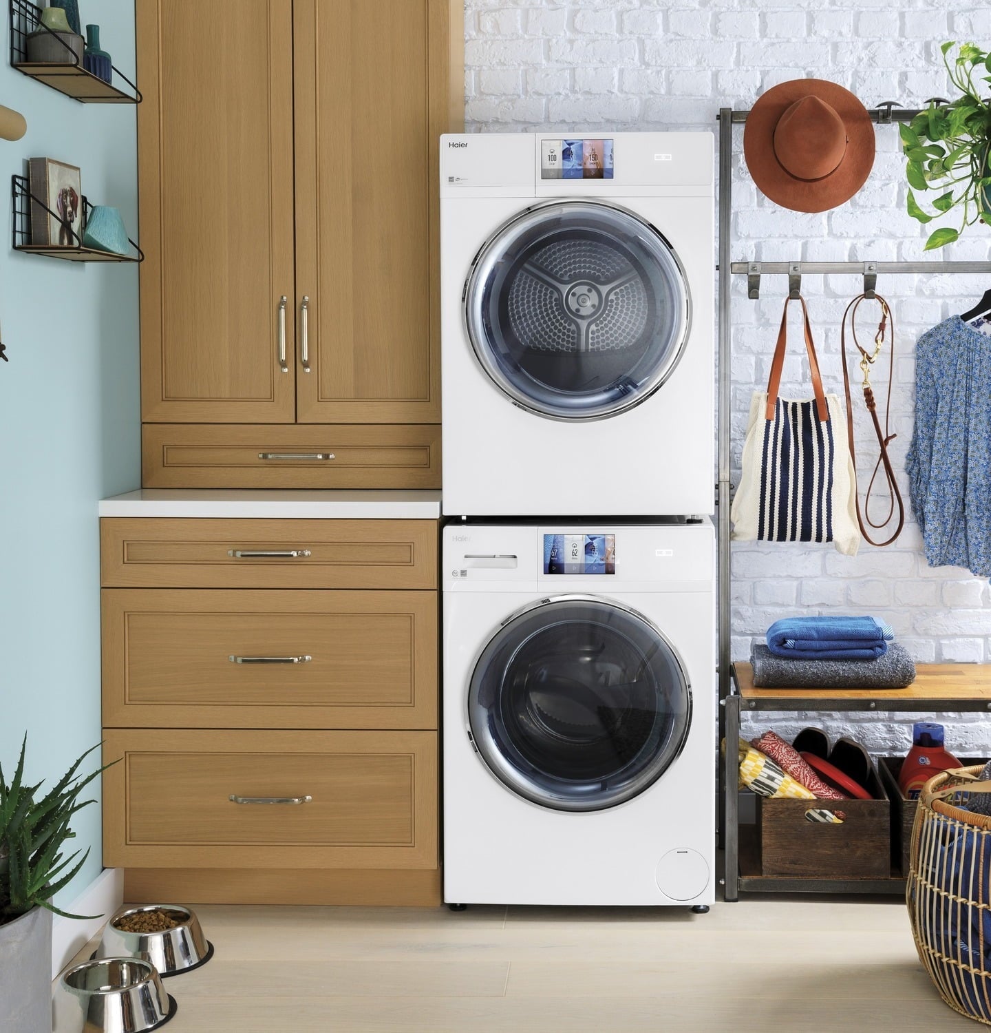 Haier QFD15ESSNWW 4.3 Cu.Ft. Capacity Smart 24" Frontload Electric Dryer With Stainless Steel Basket