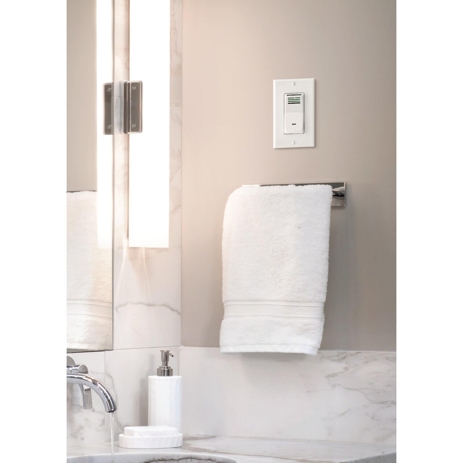 Broan 82W Broan-Nutone® Sensaire Humidity Sensing Wall Control, White, Single Pack